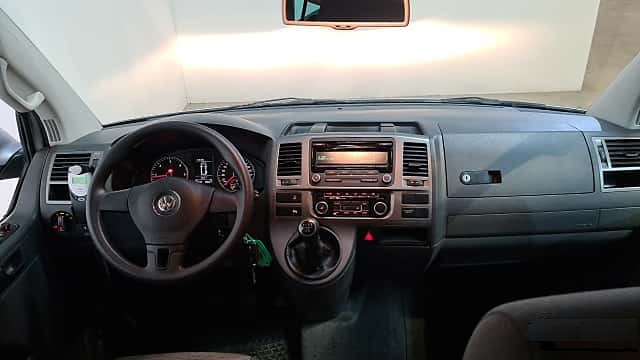 VW Caravelle 8+1 2013